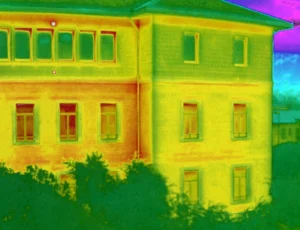 edificio sottoposto ad analisi termografica